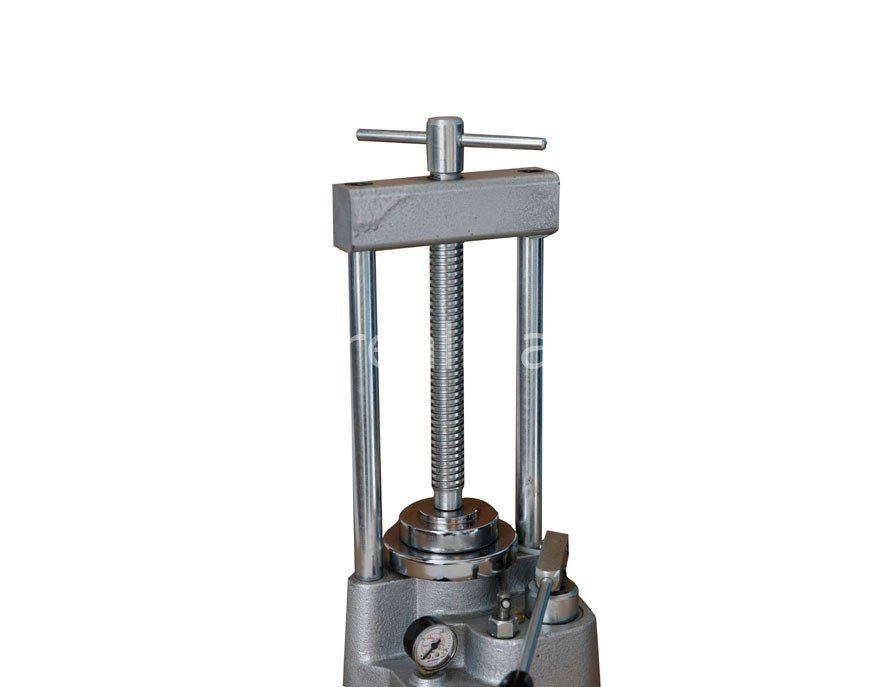 New Dent - Hydraulic Muffle Press for Dental Lab - Hydraulic Laboratory Press